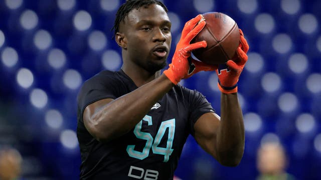 Former Jones High School, Illinois football standout expected to be picked in NFL Draft