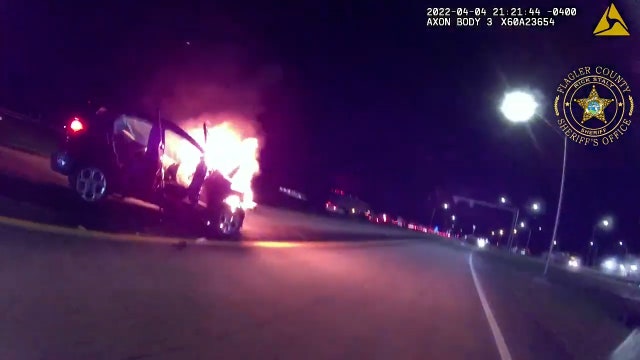Video shows dramatic rescue following fiery two-car crash on I-95