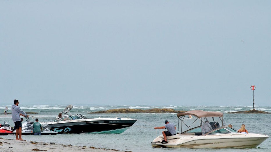 Boating-in-Massachusetts.jpg