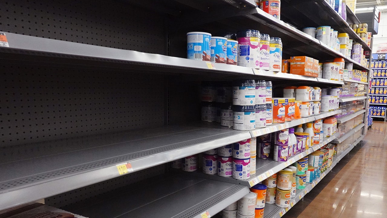 Baby formula vs. breast milk: Doctors explain what parents should do amid formula shortage - Vimarsana News