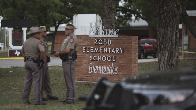 Law enforcement expert weighs in on how Uvalde Police handled school shooting