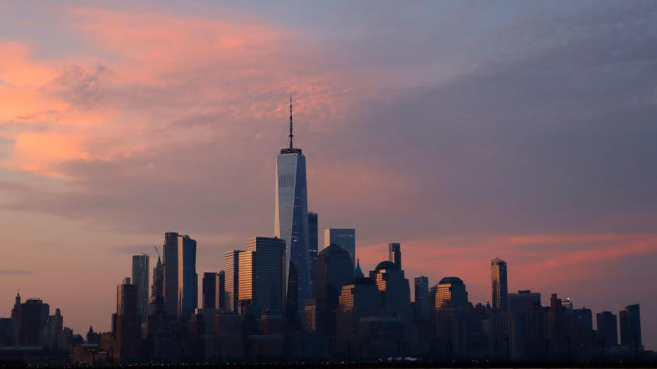 d6826988-Sunrise in New York City