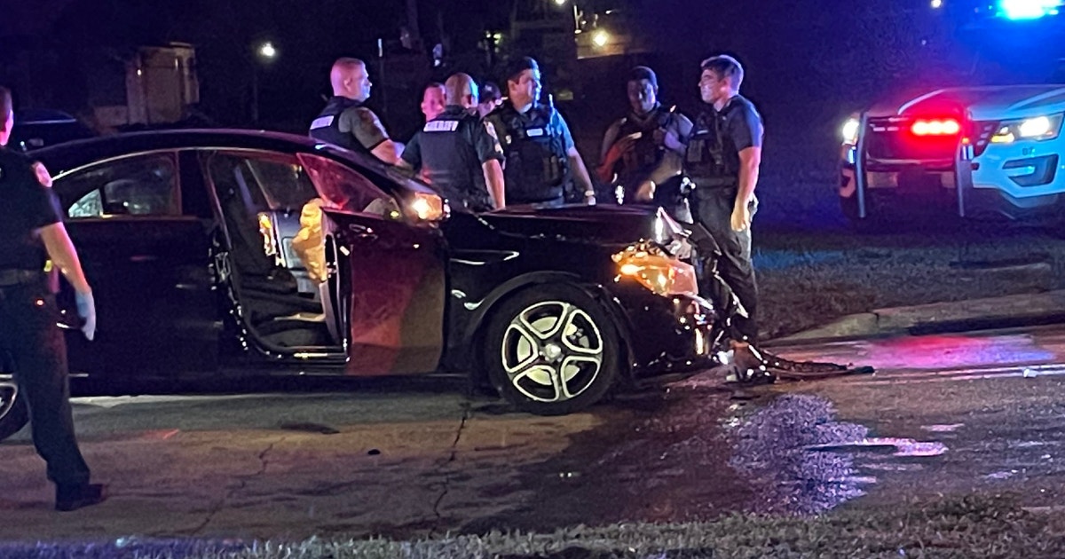 2 suspected car thieves arrested after pursuit ends in crash | FOX 35 ...