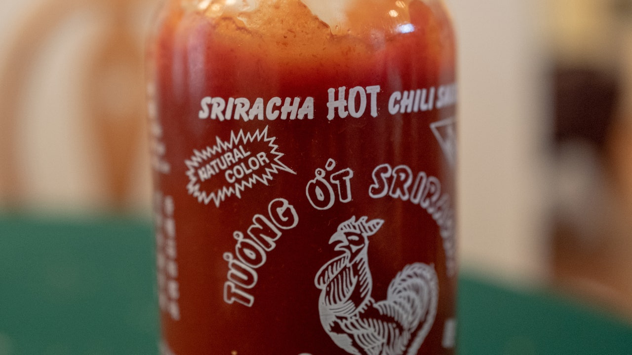 Sriracha shortage: Huy Fong Foods pauses production after chili 'crop failure' - Vimarsana News