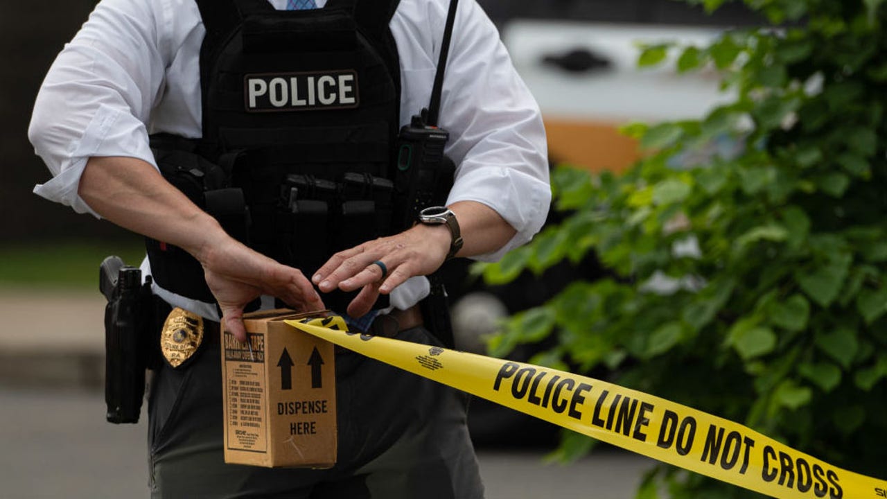 Police: Boy, 6, fatally shoots sister, 5; parents arrested - Vimarsana News