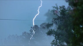 911 calls released in New Smyrna Beach lightning strike incidents