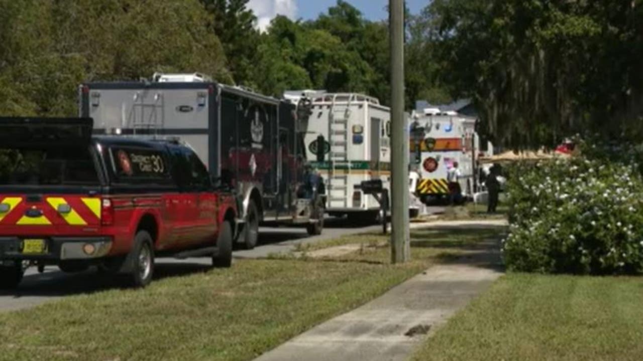 Florida neighborhood evacuated after possible explosives found in backyard of home