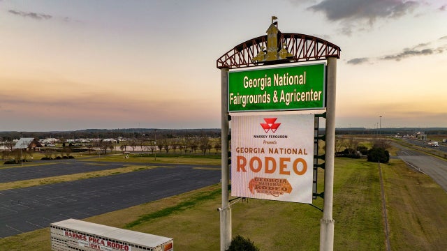 Georgia National Fairgrounds becomes temporary horse shelter for Hurricane Ian