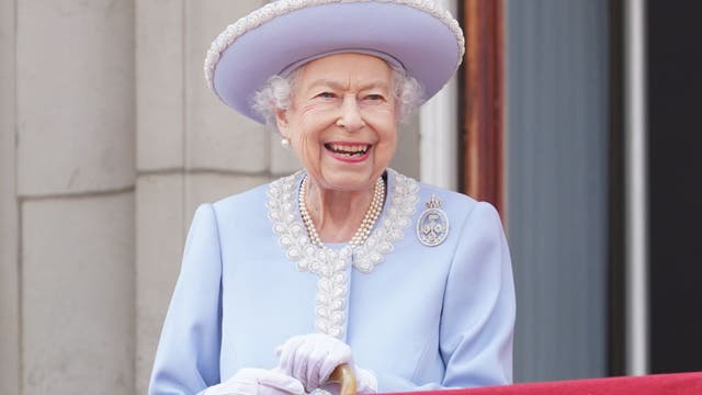 Disney UK pays tribute to Queen Elizabeth II through Winne the Pooh graphic on Twitter