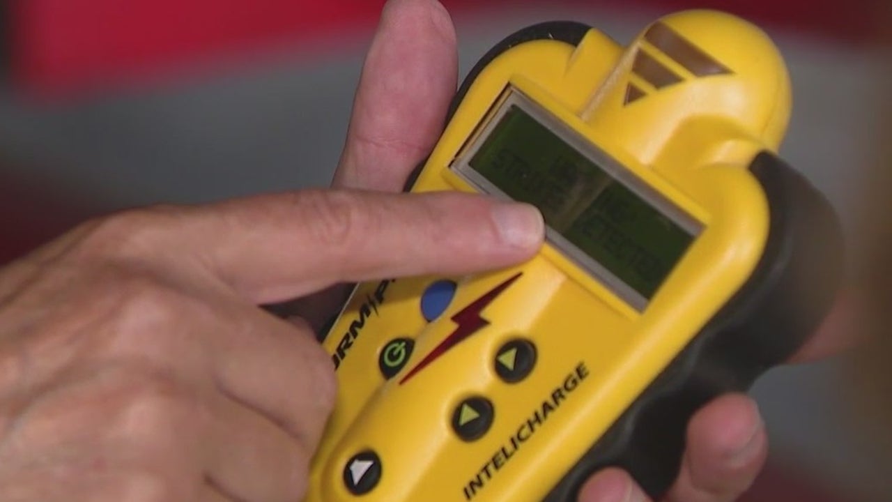 Florida row team receives lightning detector donation, months after deadly strikes on Lake Fairview - Vimarsana News