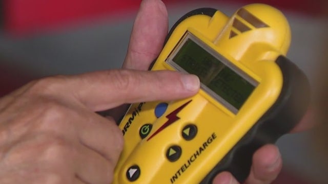 Florida row team receives lightning detector donation, months after deadly strikes on Lake Fairview