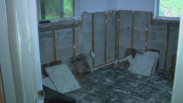 Families still displaced from Hurricane Ian for Thanksgiving holiday