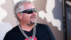 Celebrity chef Guy Fieri visits Central Florida, donates 10 pizzas to police department