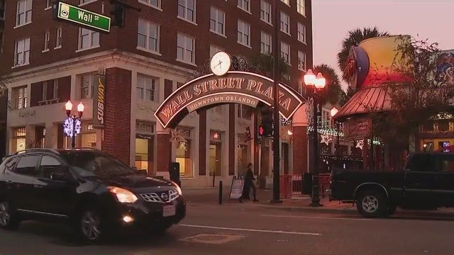 Mexican bar Wall Street Cantina forced to close at midnight on Cinco de Mayo while awaiting permit