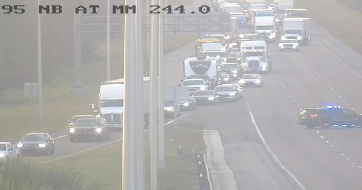 Crash shuts down I-95 northbound in New Smyrna Beach | FOX 35 Orlando