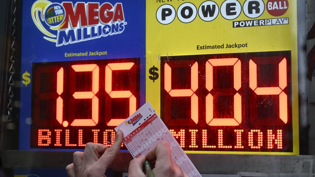 Ticket from Maine claims $1.35B Mega Millions grand prize - Vimarsana News