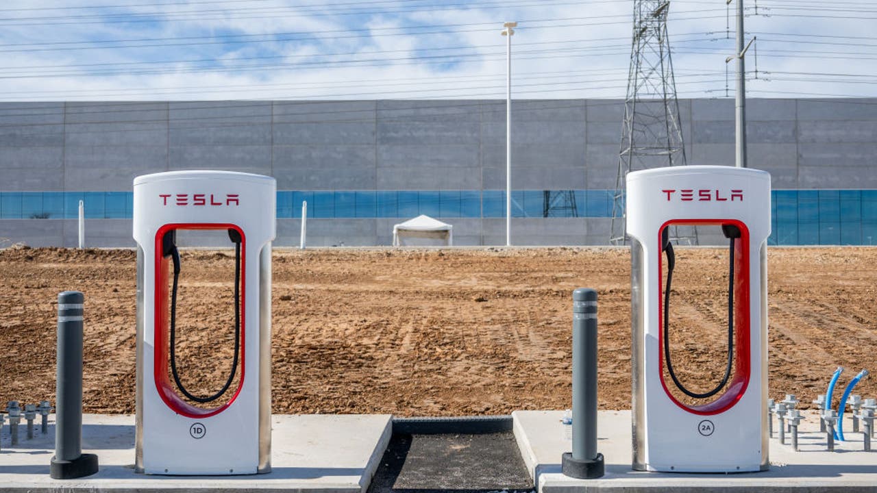 Tesla fined $2.2M for exaggerating driving range of its vehicles: report - Vimarsana News