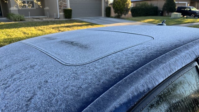 Florida residents wake up to frost on cars, lawns: Here's how the weather phenomenon forms