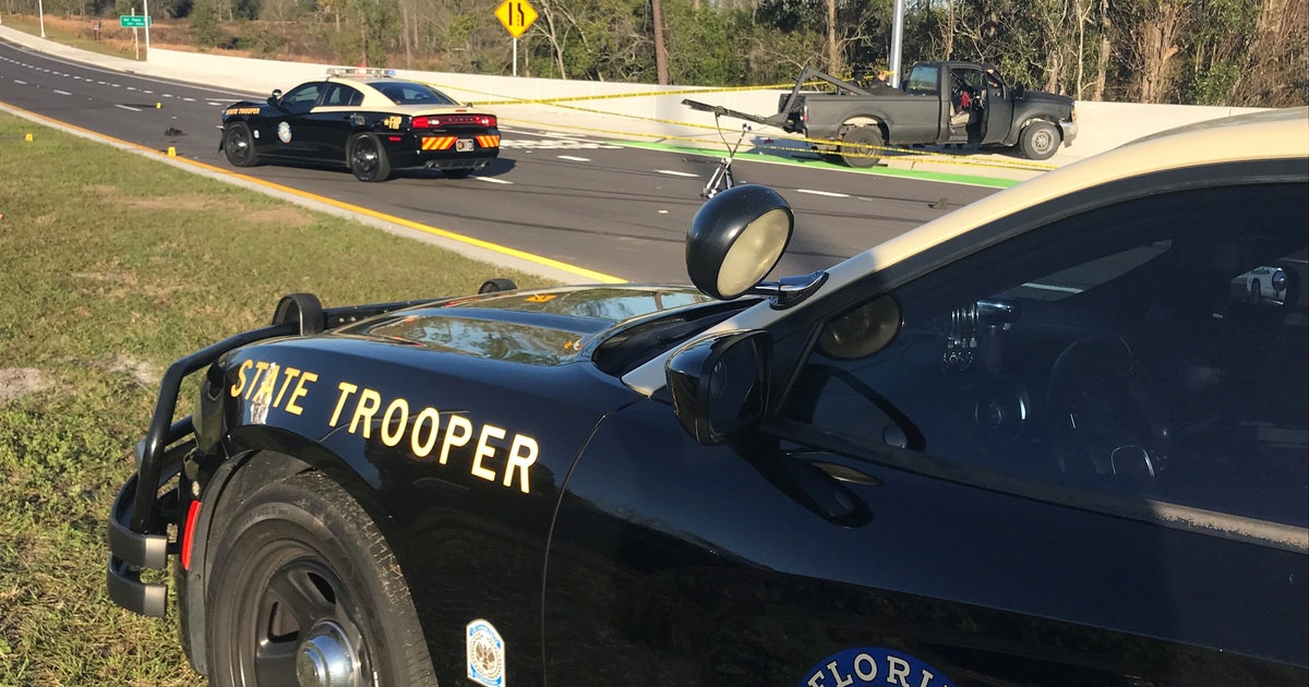 Deadly crash shuts down Ormond Beach road, troopers say | FOX 35 Orlando