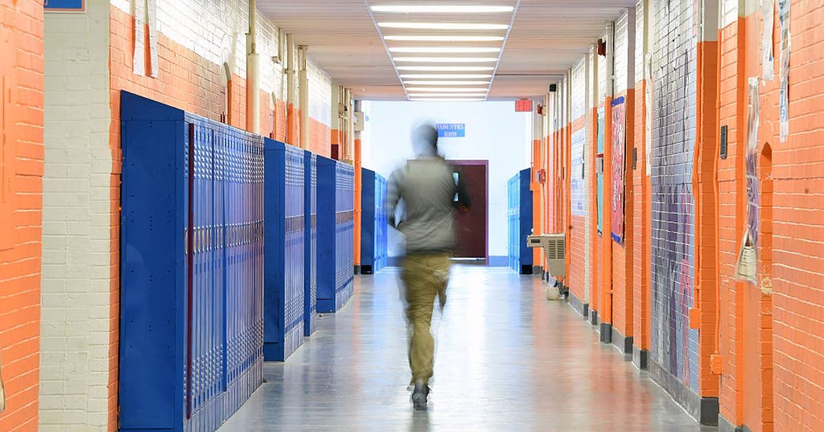 Gov. DeSantis signs bill impacting school start times | FOX 35 Orlando