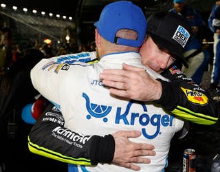 Ricky Stenhouse Jr. wins longest Daytona 500 in history | FOX 35 Ricky Stenhouse Jr. wins longest Daytona 500 in history | FOX 35