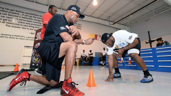 NASCAR racing teams recruiting college and pro football players for pit crews