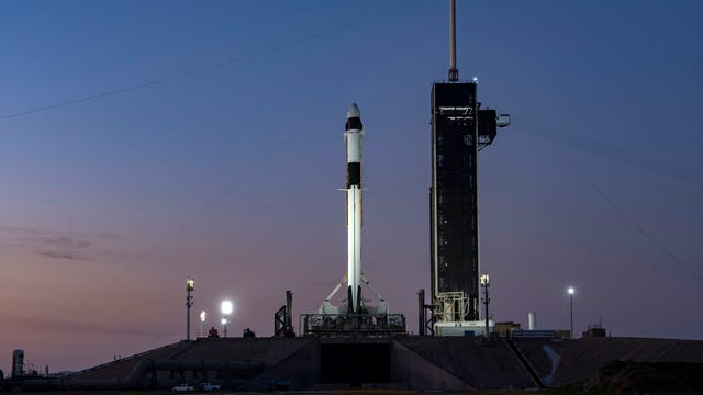 SpaceX launches 21 Starlink satellites Sunday night, including direct to cell models