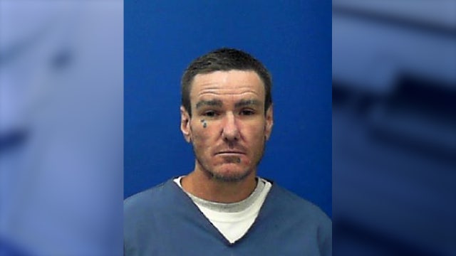 Florida man armed with knives shot after charging at Volusia County deputy, VSO says