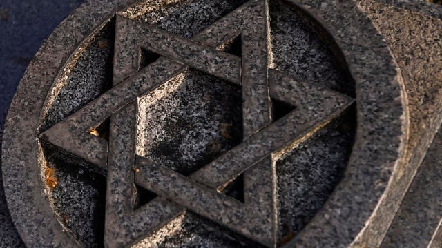 Antisemitism worries rising for many U.S. Jews, survey finds