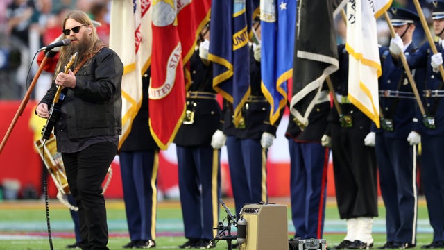 Watch again: Chris Stapleton sings national anthem at Super Bowl LVII