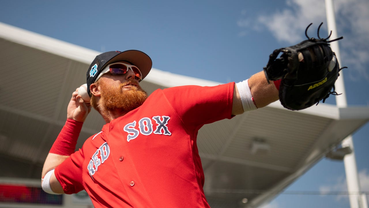 Red Sox's Justin Turner in hospital after being hit in face by
