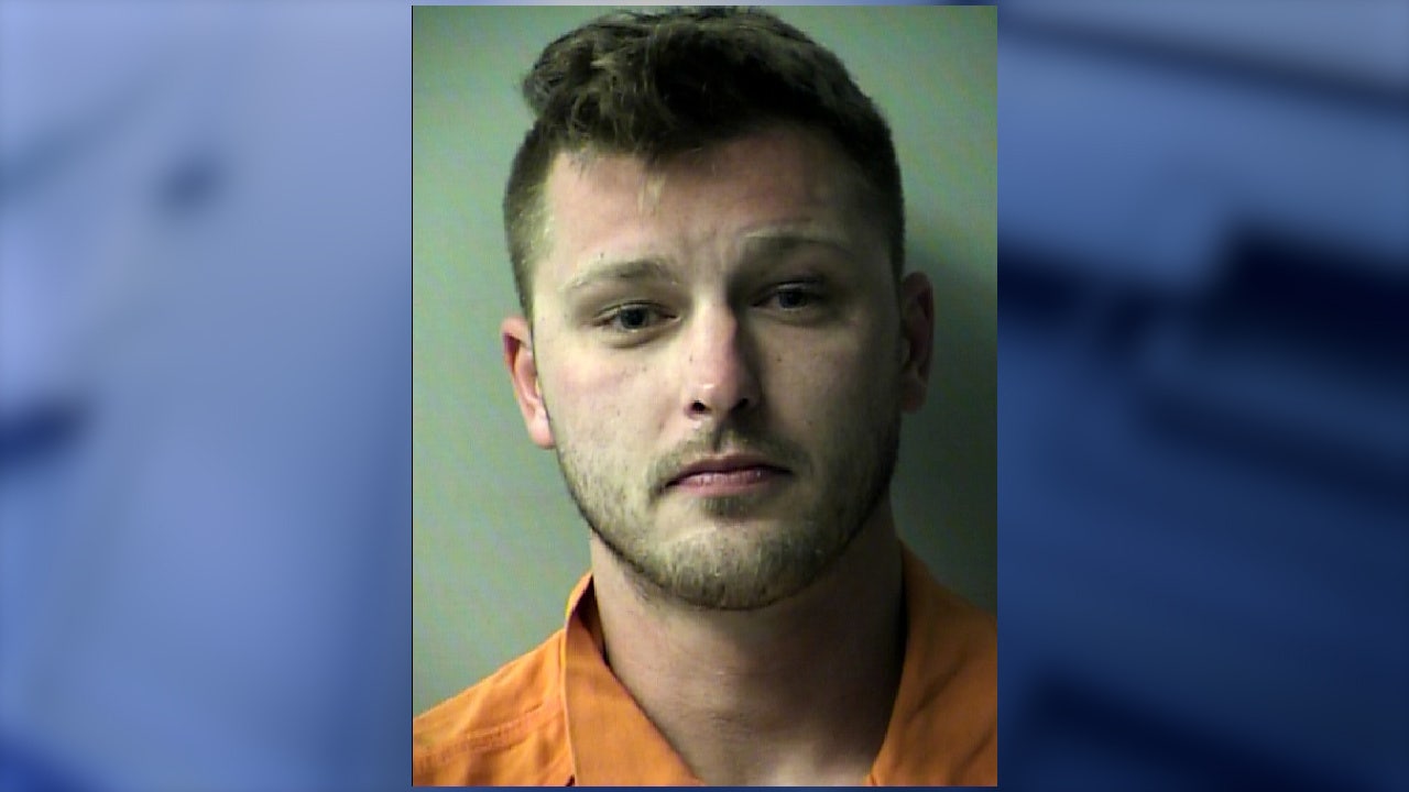 Ex-Navy swimmer tried to drown Florida security guard, officials say - Vimarsana News