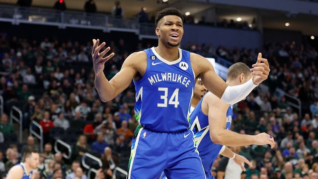 Bucks rout Magic 139-117, extend winning streak to 16 games