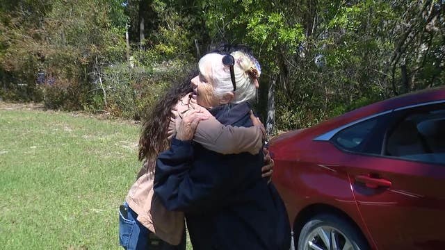 'She is definitely my hero': Florida woman thanks FedEx driver who found her unconscious in field
