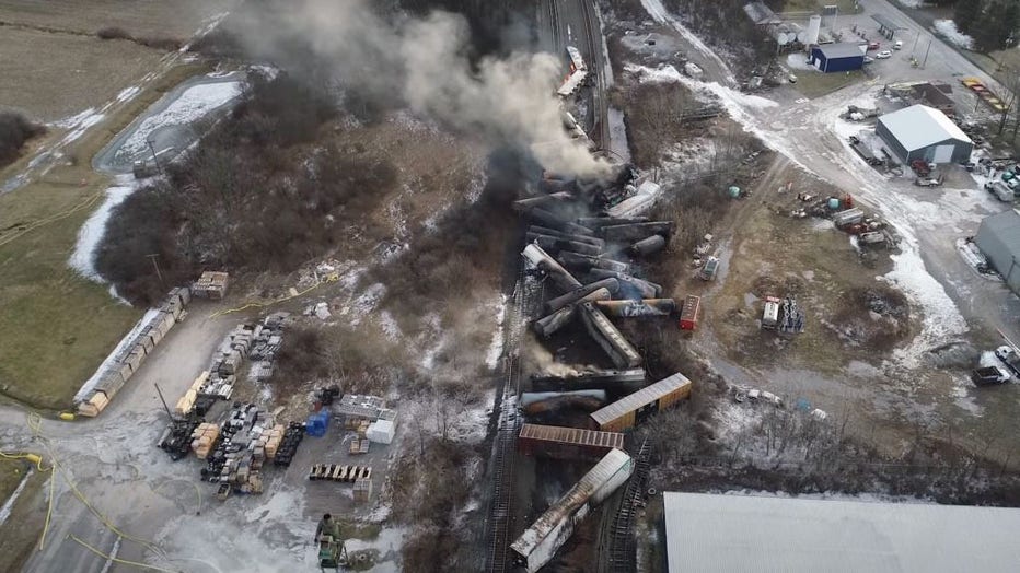 485f67ec-U.S.-OHIO-FREIGHT TRAIN-TOXIC CHEMICALS-DERAILMENT