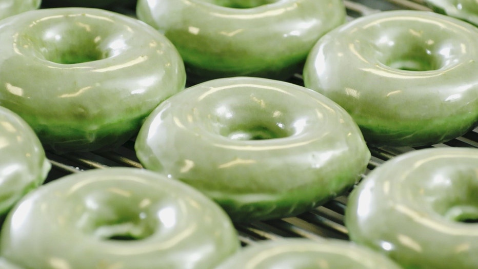 Krispy_Kreme_Fresh_Original_Glazed_Doughnuts.jpg