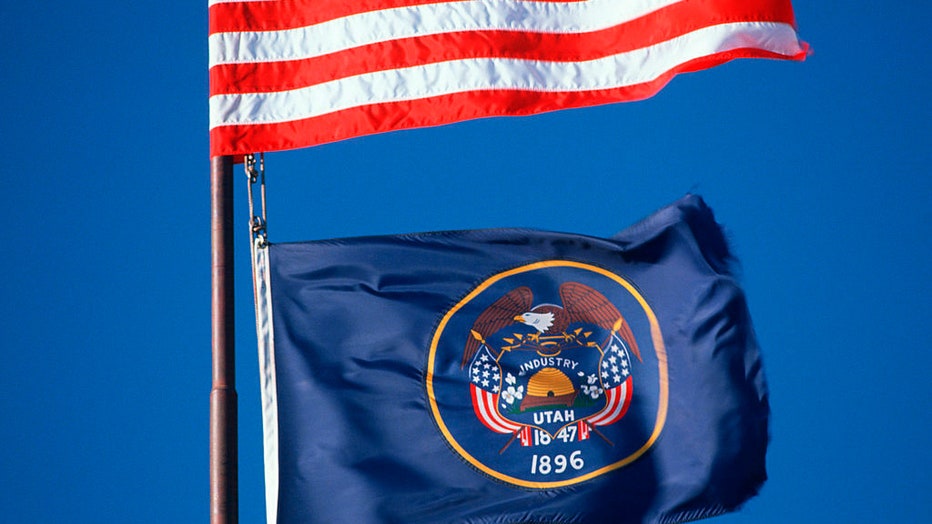 Utah-old-state-flag.jpg