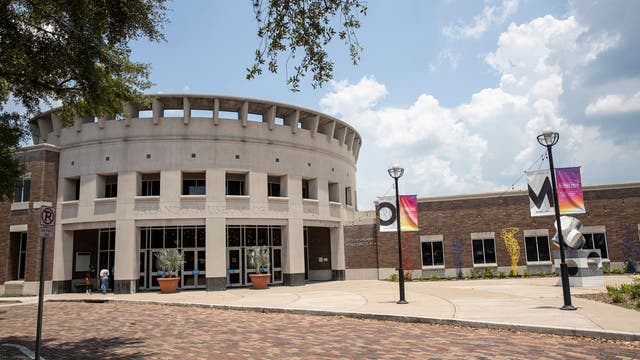 Man admits to helping make, sell fake Basquiat paintings seized from Orlando Museum of Art: FBI