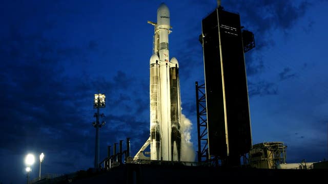 SpaceX 1 for 1 with Friday launches after scrubbing Falcon Heavy mission