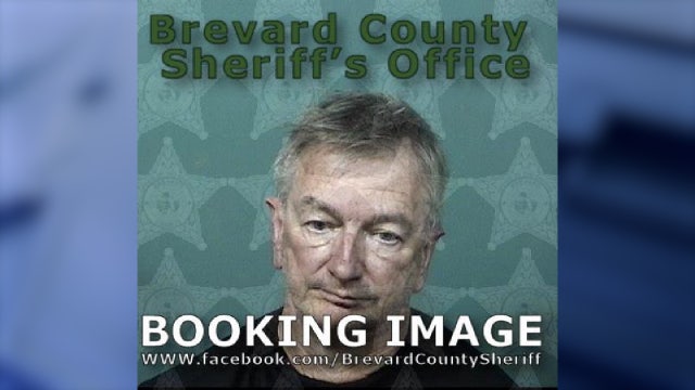 Florida professor followed young girls around Walmart, snapped photos of them: affidavit