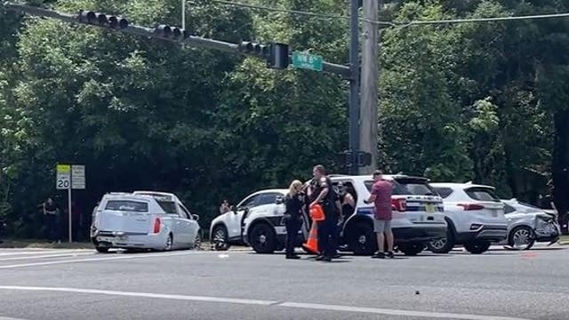 Man steals hearse from Florida funeral home, then crashes it: police