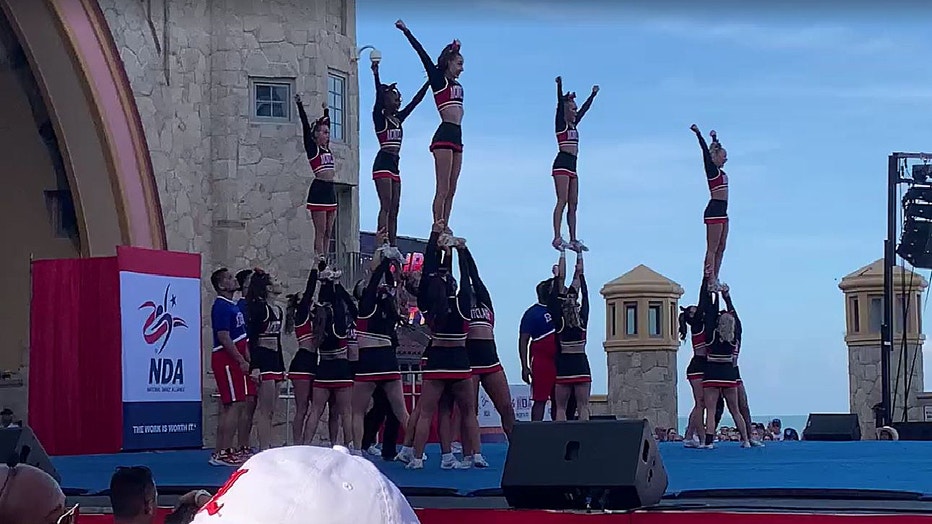 More than 400 cheer teams flock to Daytona Beach for national cheer