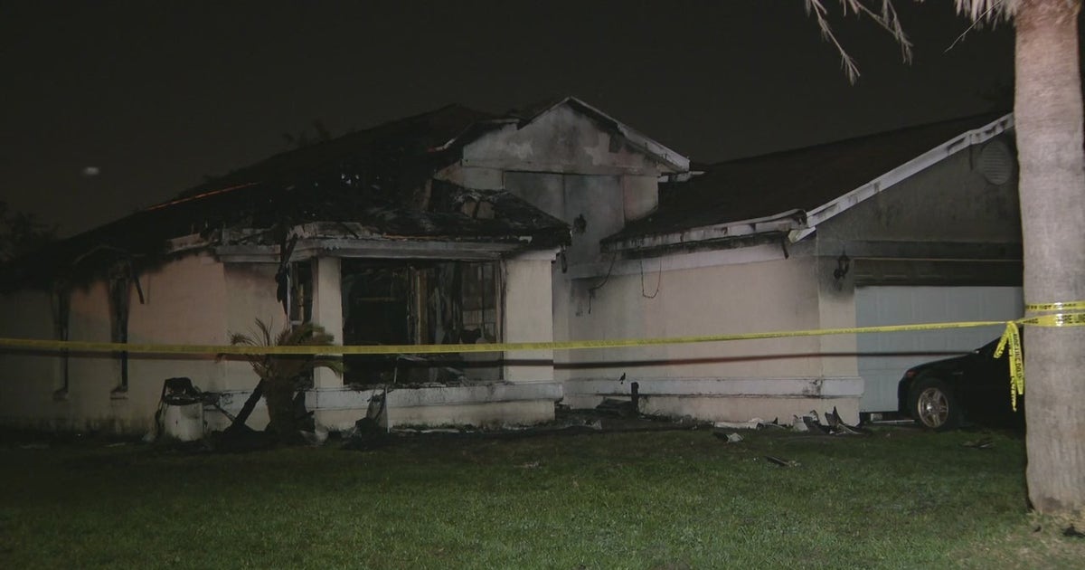 Man killed in Kissimmee house fire, officials say | FOX 35 Orlando