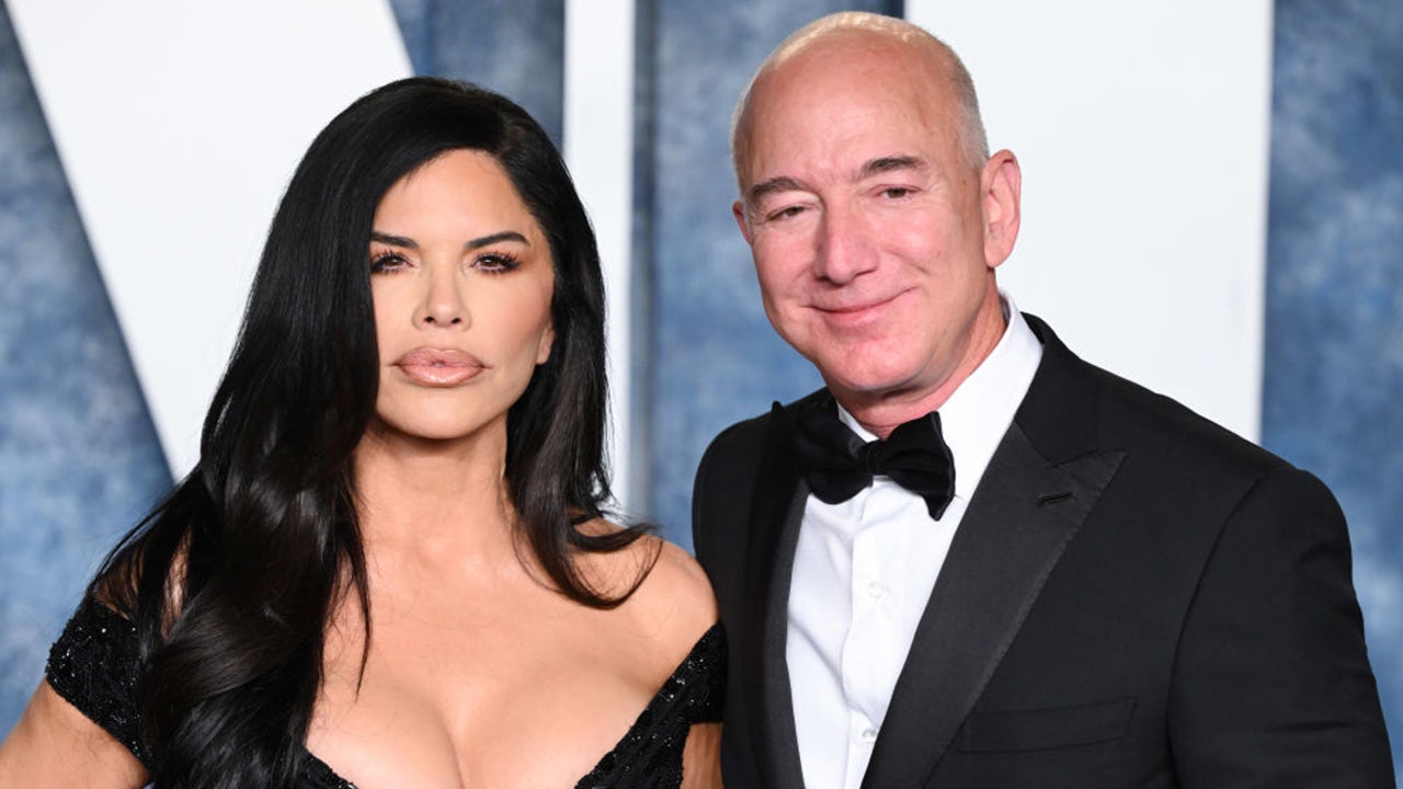 Amazon founder Jeff Bezos, Lauren Sanchez engaged: report - Vimarsana News