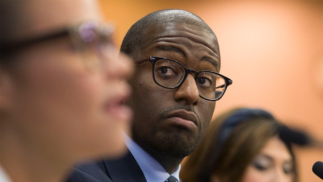 U.S. prosecutors to dismiss charges against Andrew Gillum following mistrial