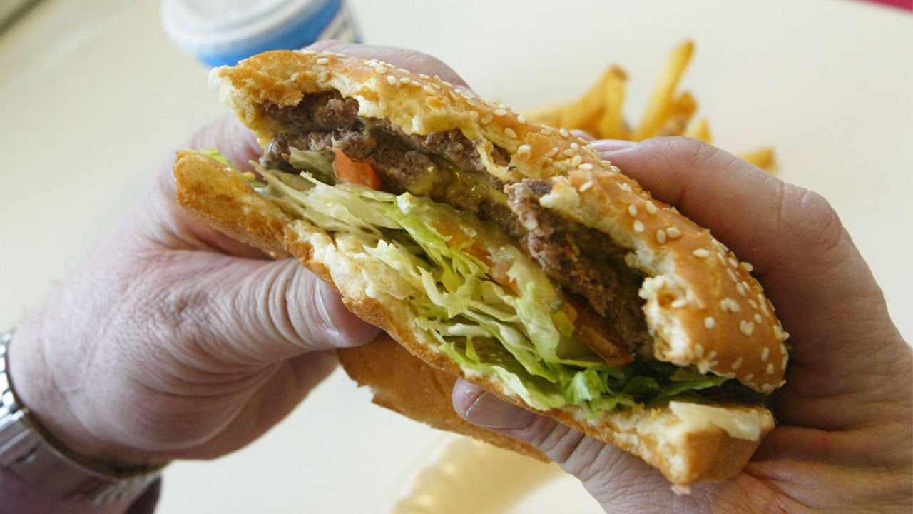 Eating junk food may hinder deep sleep, study says - Vimarsana News