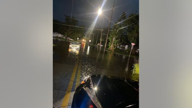 Florida police rescue mom, 2 young kids from submerged vehicle in Sanford