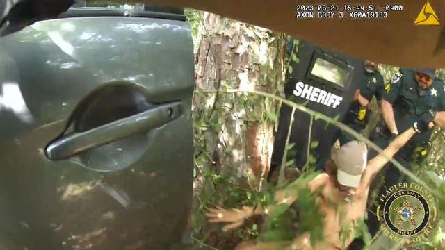 'I am butt naked!': Nude Florida man takes deputies on high-speed chase after hitting several cars