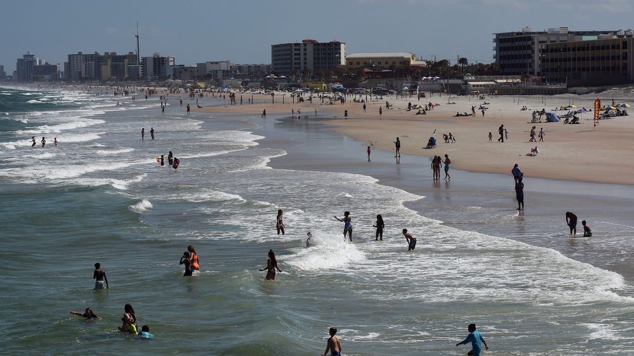 Just 1 Central Florida beachfront restaurant ranked among best in the state: report - Vimarsana News