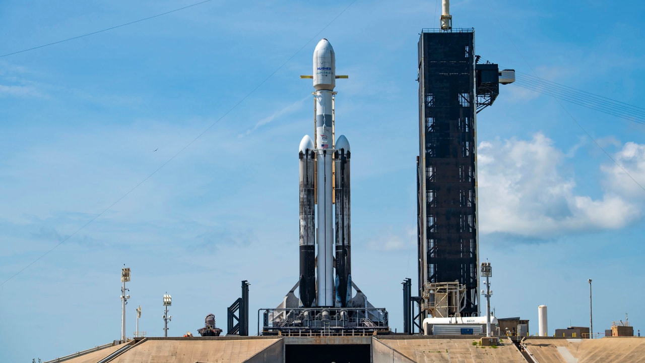 SpaceX launching fourth Falcon Heavy rocket misson from Florida